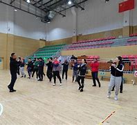 华娱顶流从校花倒追开始 华娱顶流从校花倒追开始