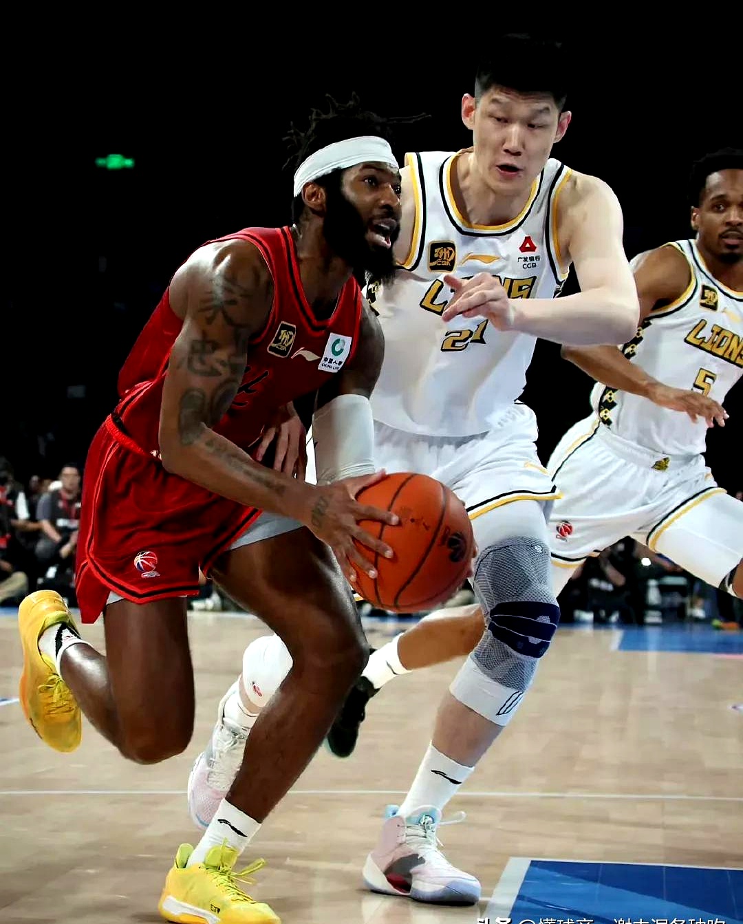 清晨突围战来临,广厦男篮围绕欧超杯队长鼓劲,引发热议,数据趋势出现新变化 清晨突围战来临,广厦男篮围绕欧超杯队长鼓劲,引发热议,数据趋势出现新变化