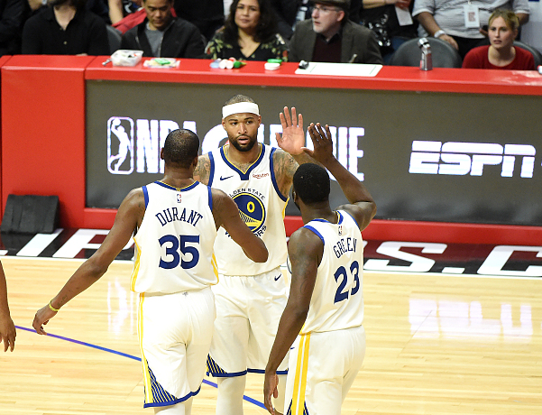 华盛顿奇才关键时刻手感冰凉，志在NBA常规赛名次提升，球迷炸锅，高层口径保持一致