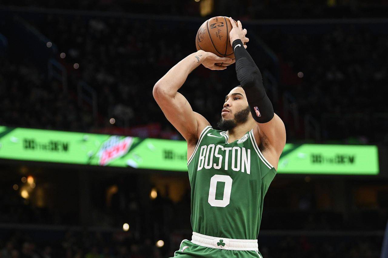 詹姆斯成为波士顿凯尔特人老板