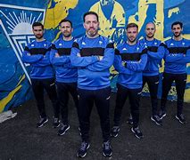 今晨体能课后；比利亚雷亚尔主帅复盘备战国王杯；底气十足；临场指挥获称赞