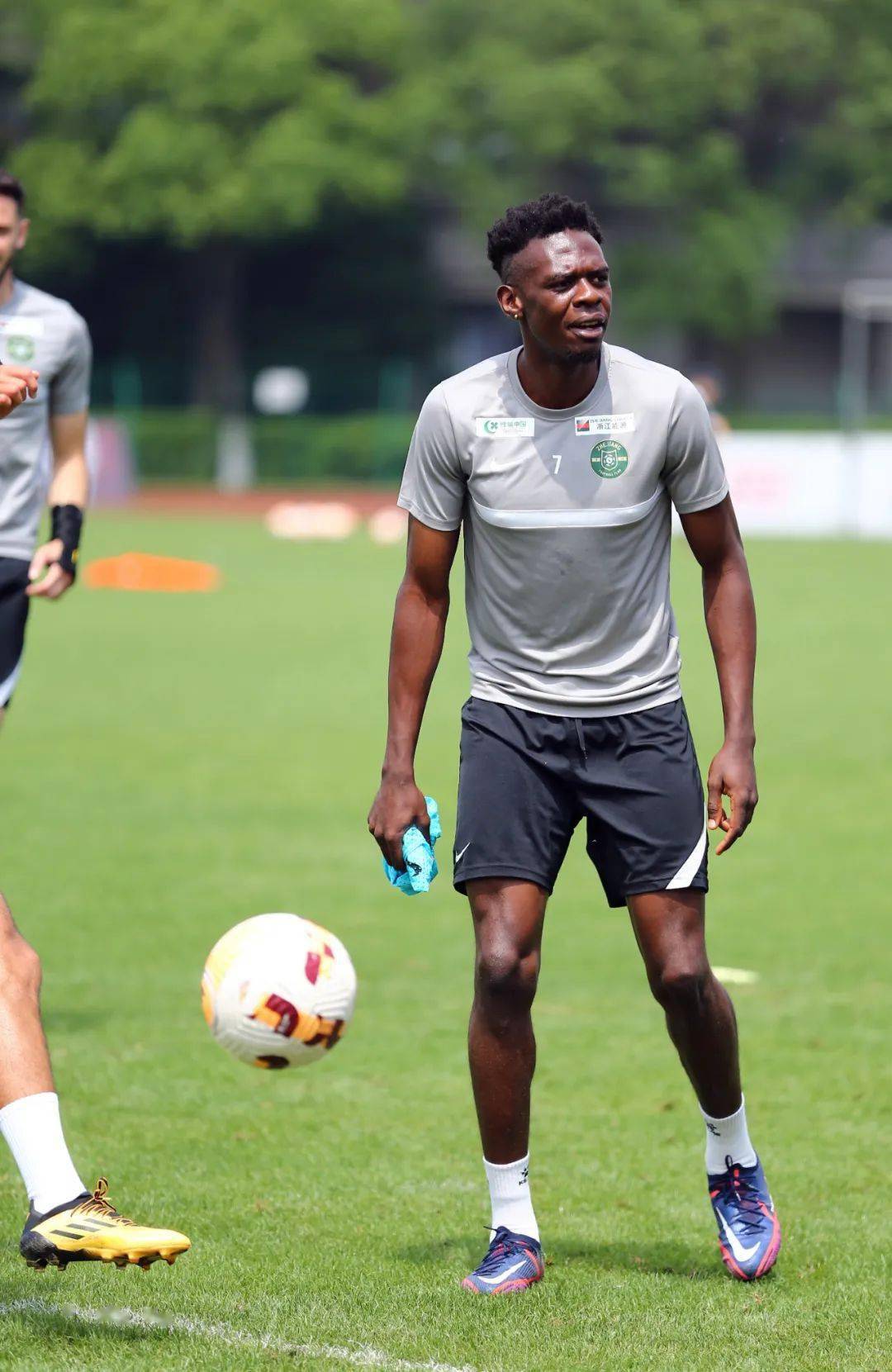 风云突变波尔图窗口期外线爆发；中超版图或变；引发热议；赛季目标并未改变