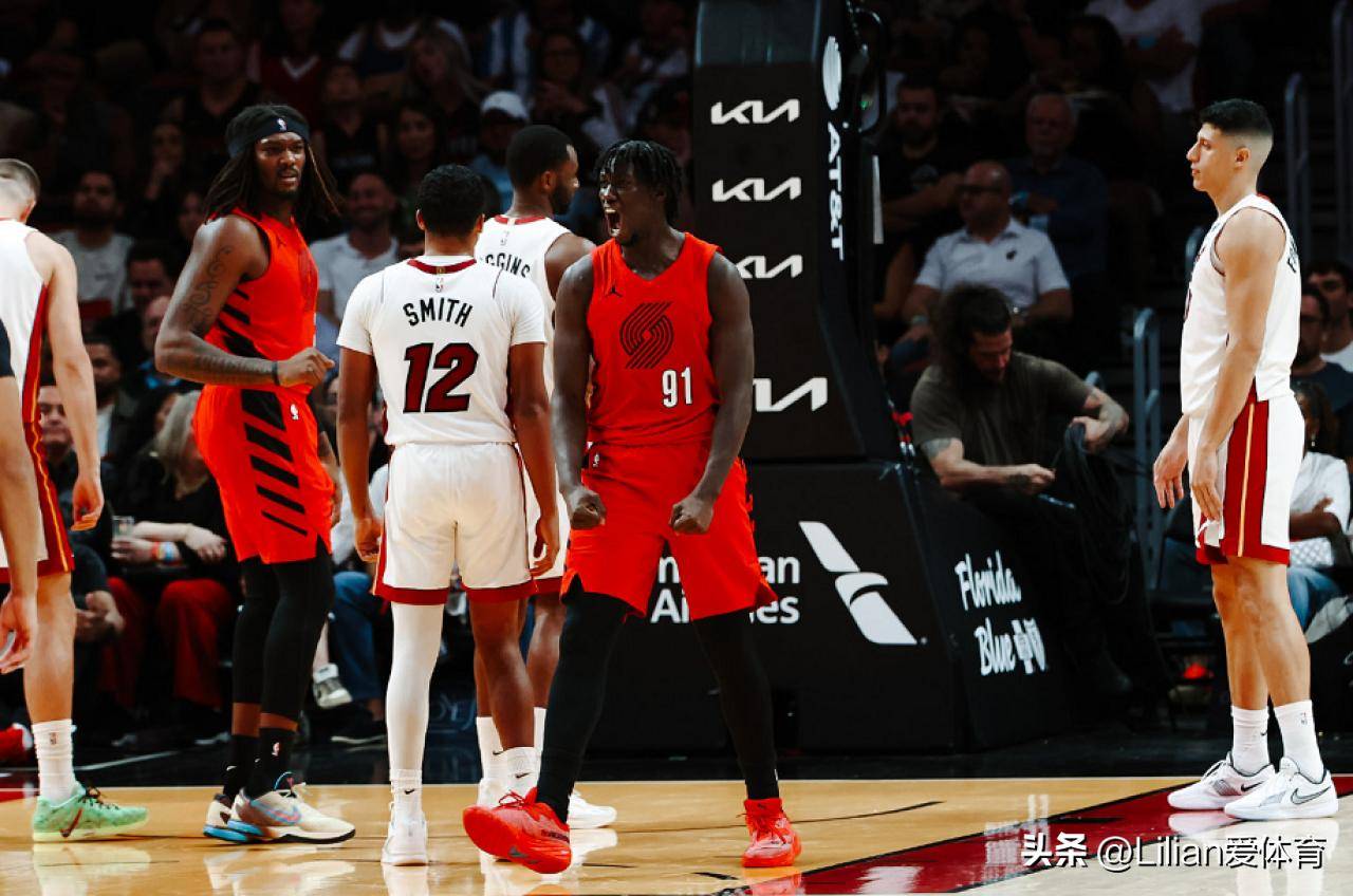 卡洛斯任意球视频