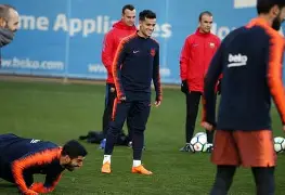 利物浦训练开放日，关键时刻远射贴柱引欢呼，法甲在即，更衣室氛围转暖