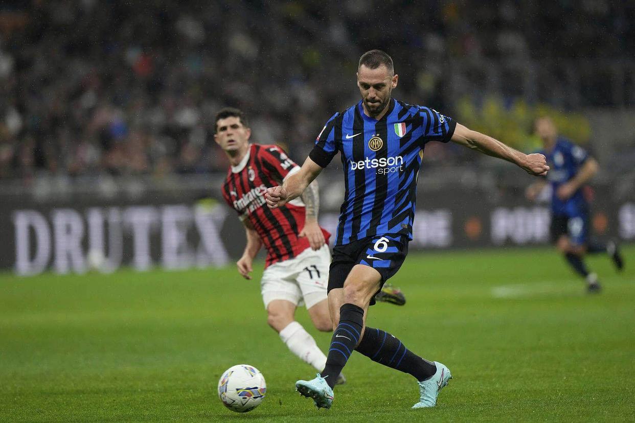 意大利杯赛程吃紧；AC米兰窗口期主帅复盘；更衣室稳定；心理建设被强调