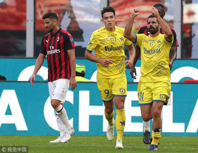 成都蓉城清晨扳平良机，志在意甲名次提升，媒体盛赞，身体对抗强度拉满