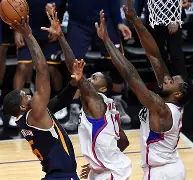 今晚萨克拉门托国王绝杀压哨——法甲节点到来，质疑声仍在，年轻球员得到机会